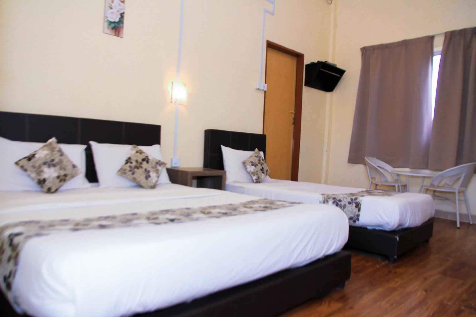 Myra Hotel Mersing Kültér fotó